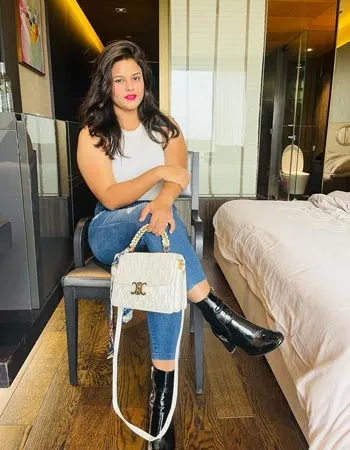 Gorgeous Varanasi Call Girl